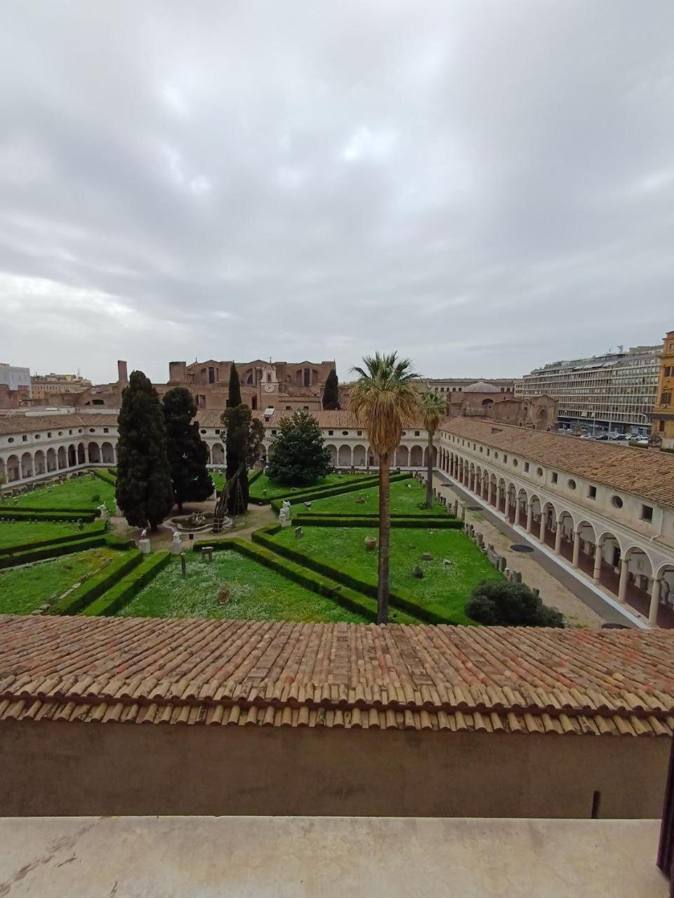 Guest house X2 Con Splendida Vista Sulle Terme Di Diocleziano E Sul Chiostro Di Michelangelo Rome